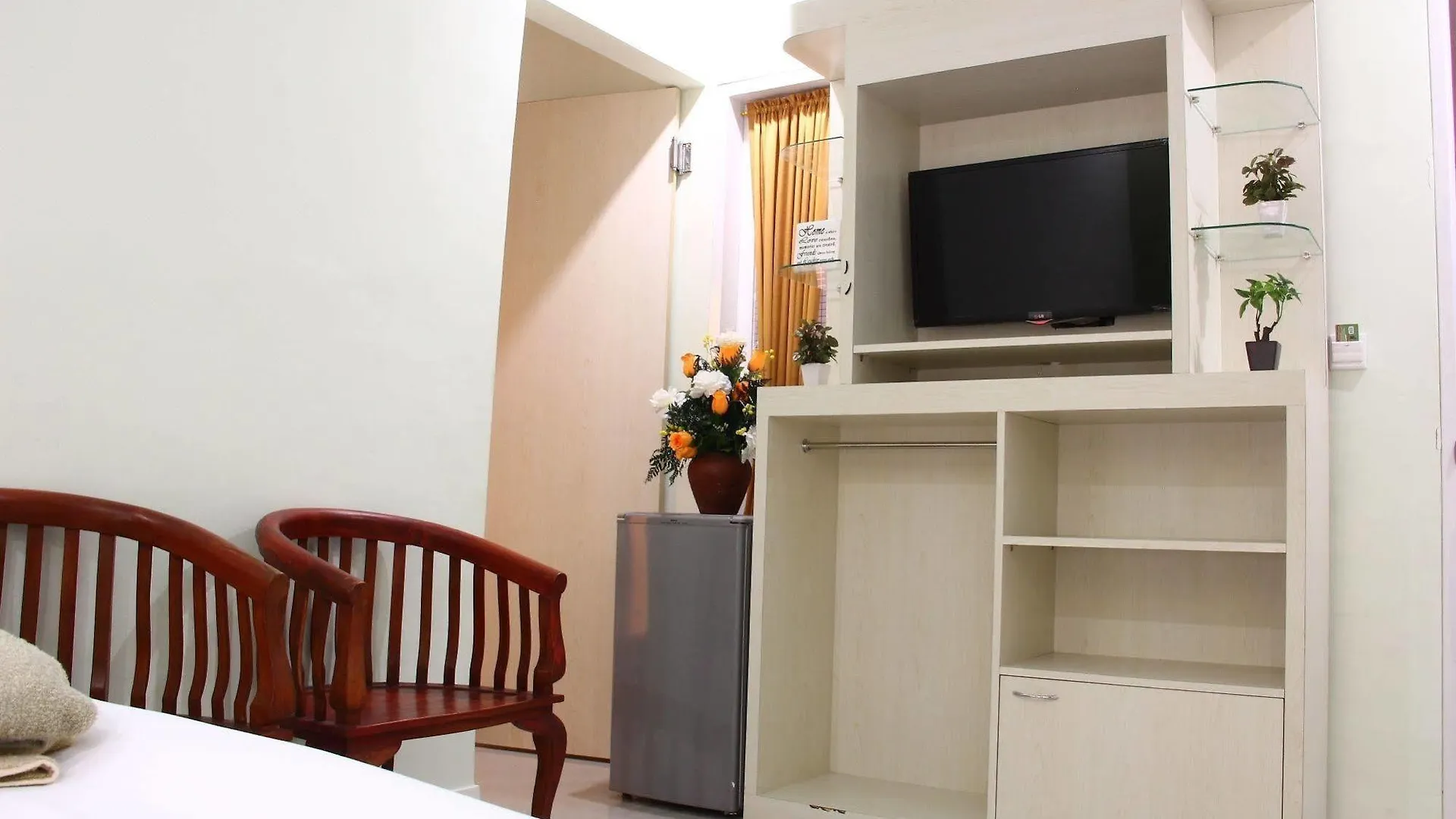 Dedy Beach Inn Kuta  Hotel